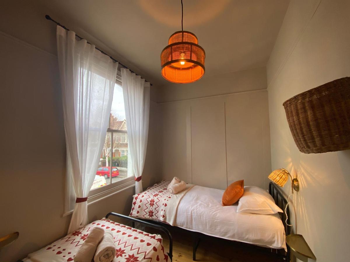 Stylish Apt London Excel Olympic Close To Station Apartment Bagian luar foto